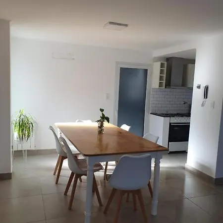 Moderno Depto 5 Con Cochera Tandil Exterior photo